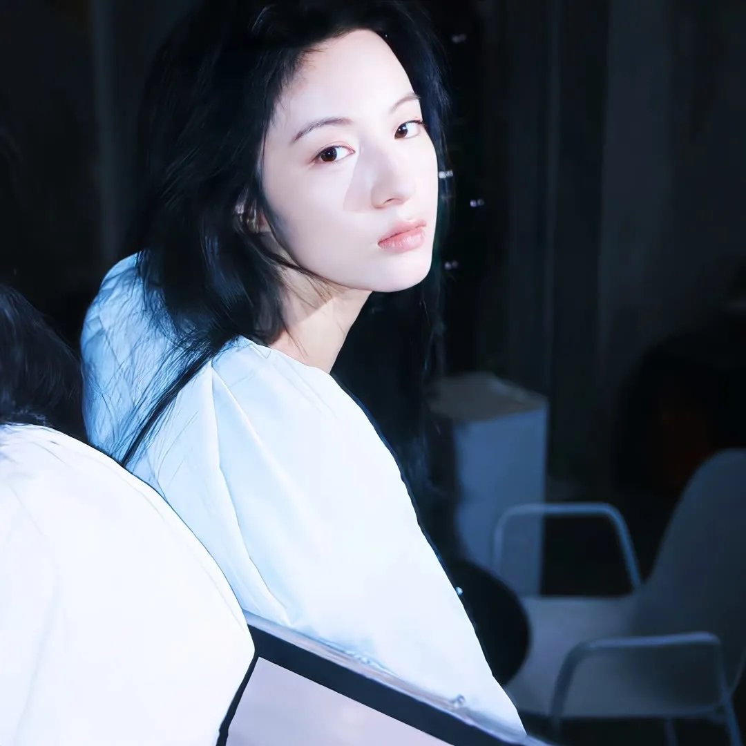 房东妹子青春期！